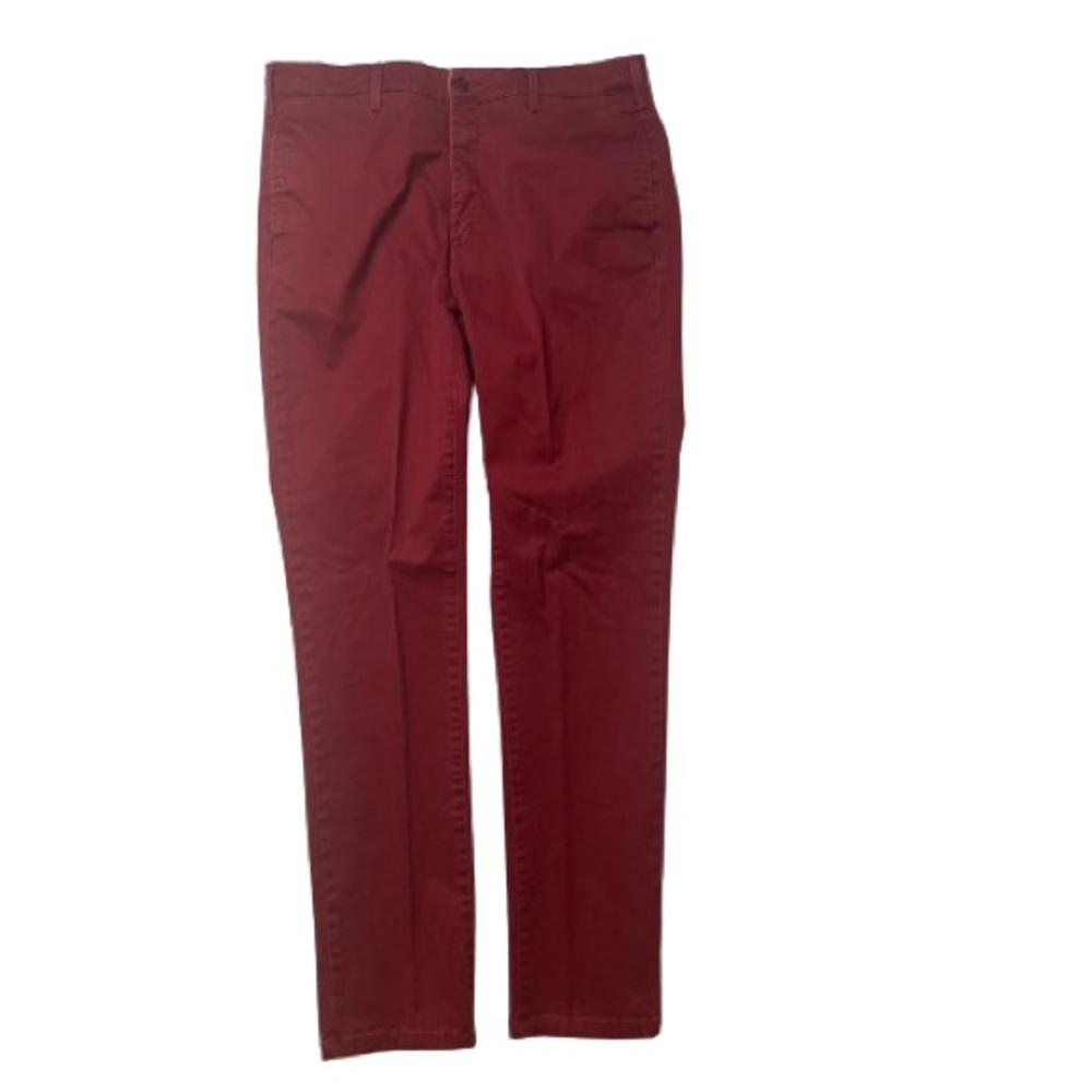 Levi Burgundy Chino Style Pants           Mens Size 36/34
